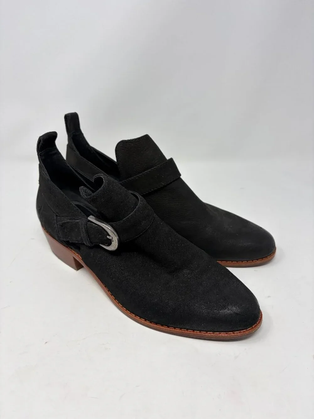 Frye women's Mia ankle booties 9M black leather buckle cutout boots